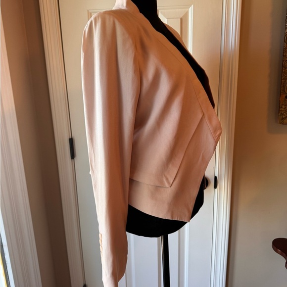 BCBGMaxAzria Women's Blazer in Bare Pink NWT - Picture 4 of 10